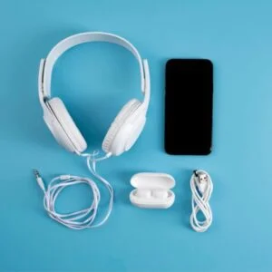 Headphones & Headsets